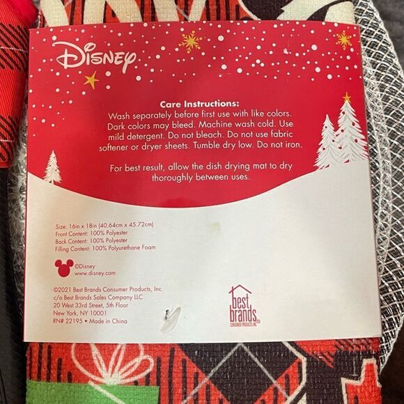Disney Mickey Mouse Santa Hat Silicone Oven Mitt and Dishing Drying Mat NWT - Picture 5 of 7